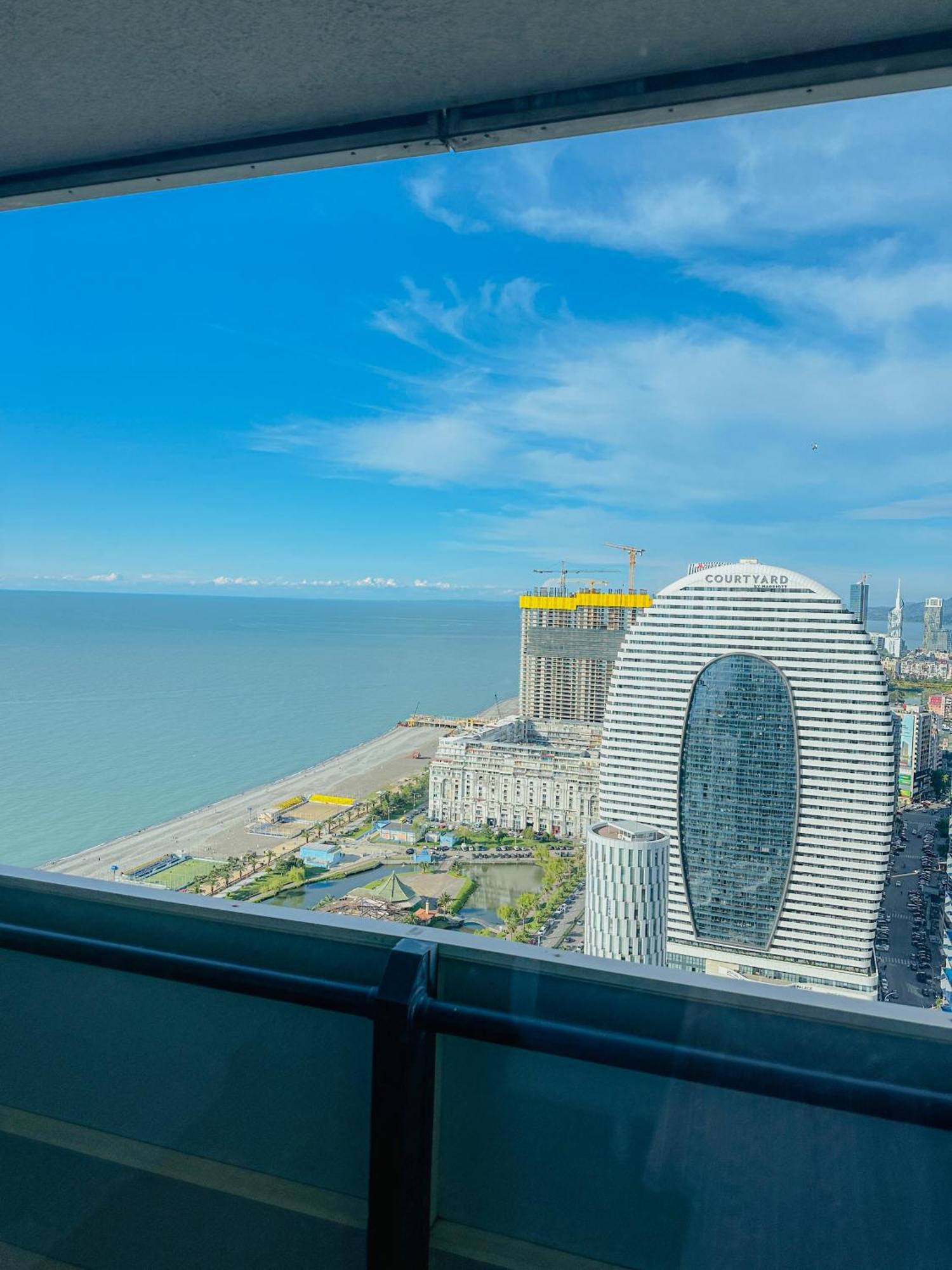 Seaside Vip Hotel Batumi Exterior photo