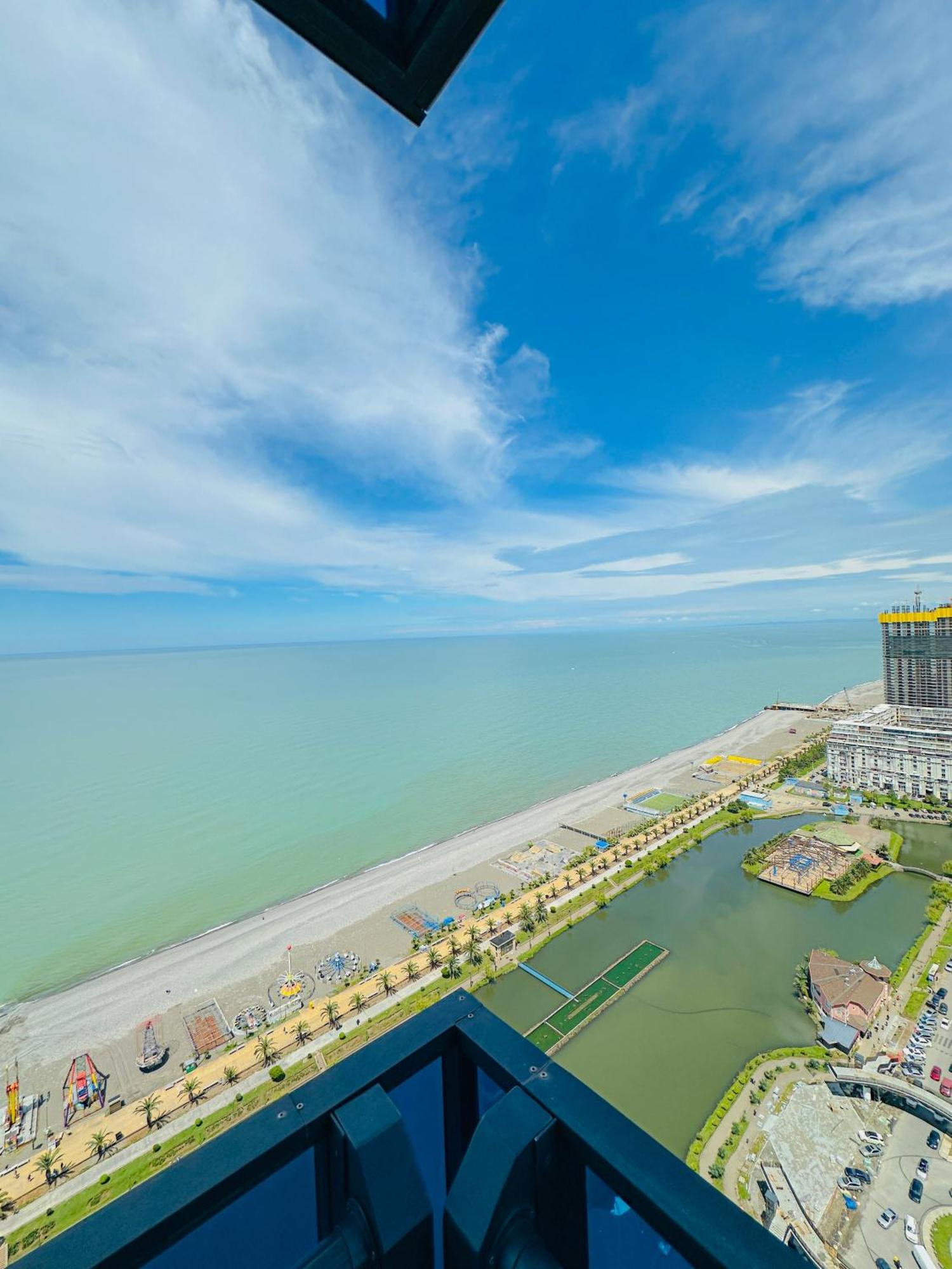 Seaside Vip Hotel Batumi Exterior photo