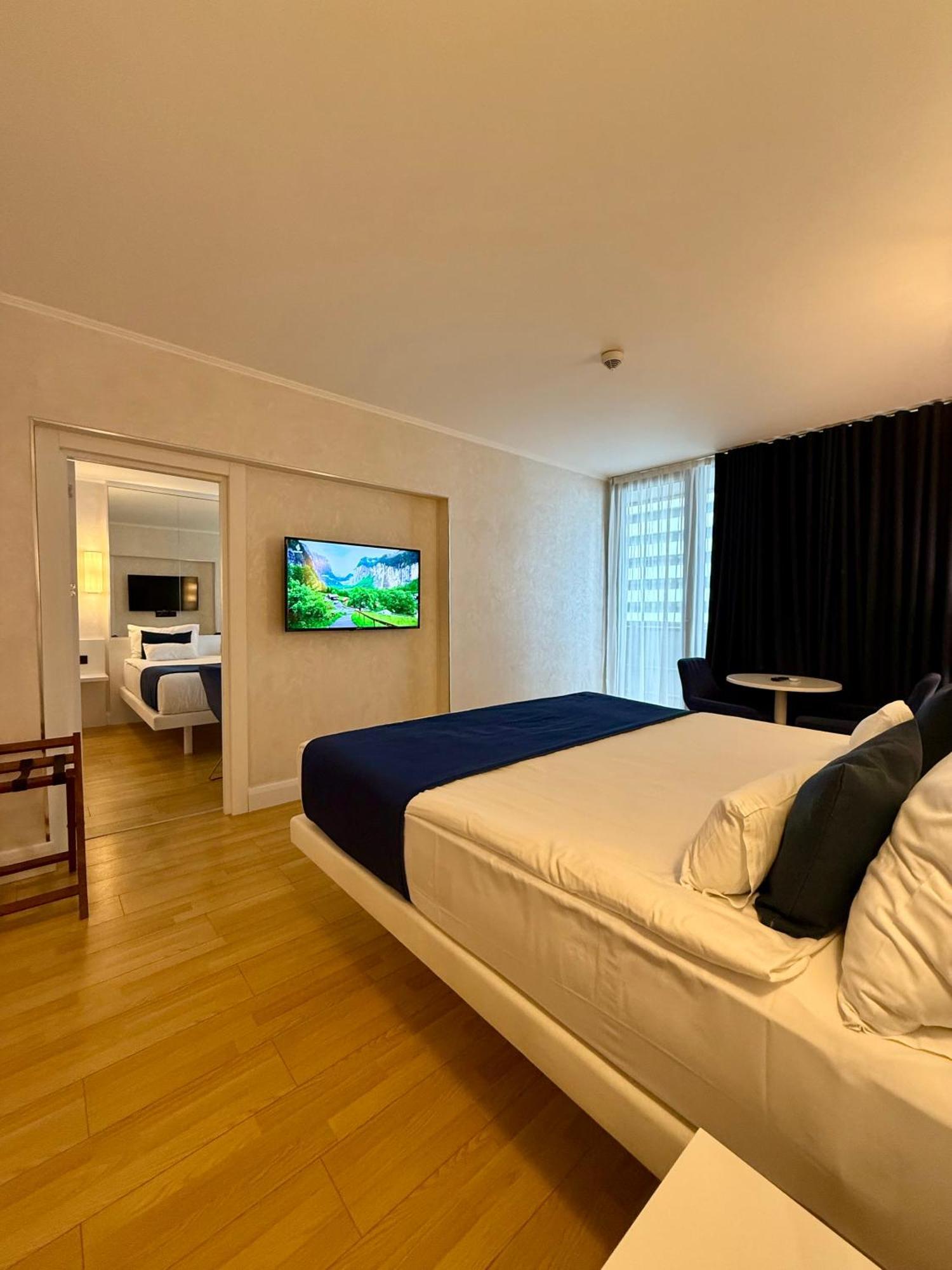 Seaside Vip Hotel Batumi Exterior photo