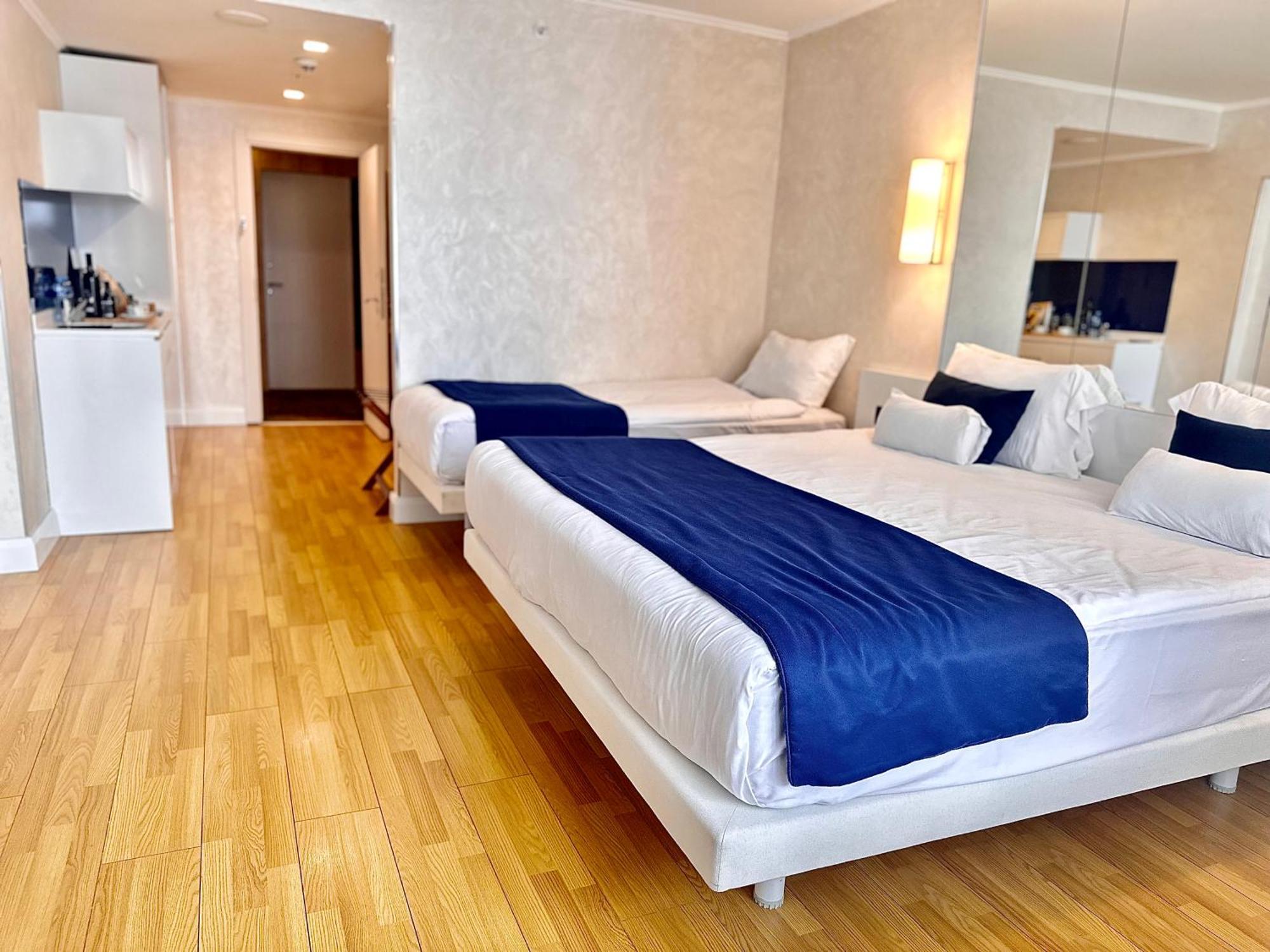 Seaside Vip Hotel Batumi Exterior photo